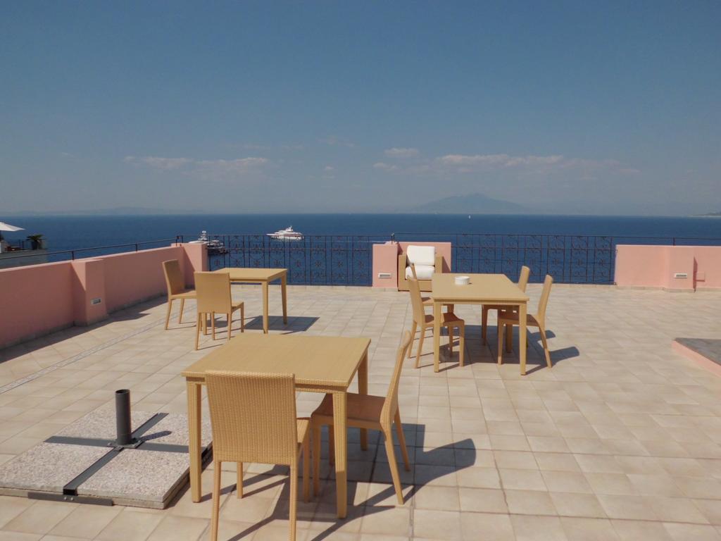 Capri Inn Екстер'єр фото