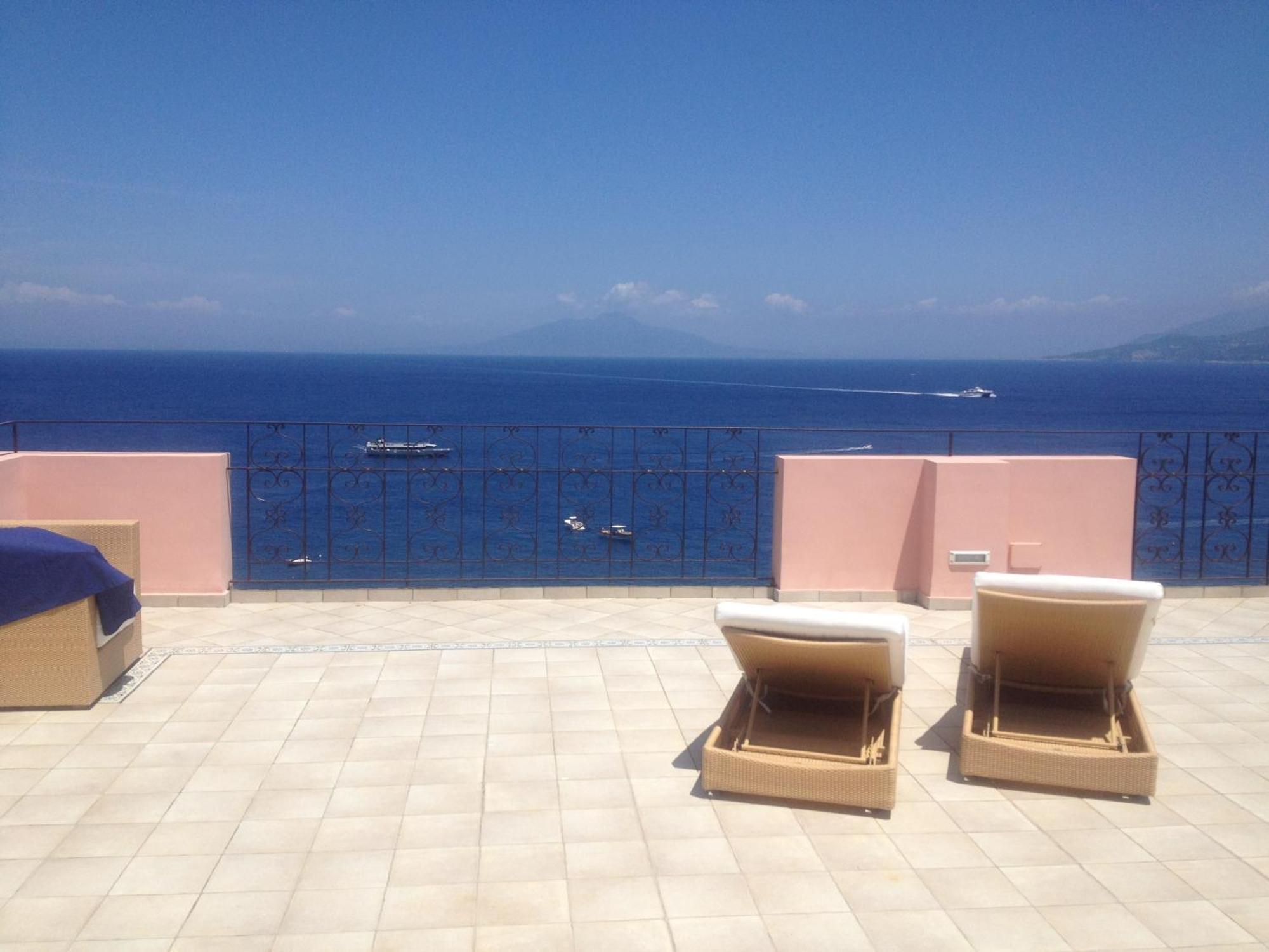Capri Inn Екстер'єр фото