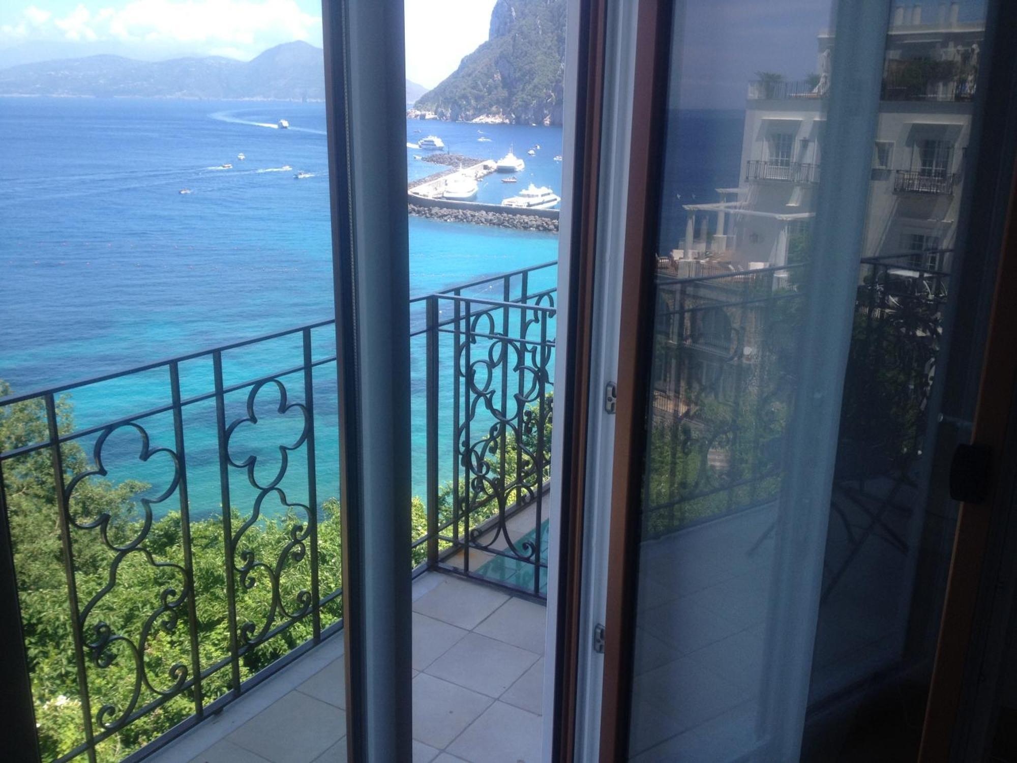 Capri Inn Екстер'єр фото