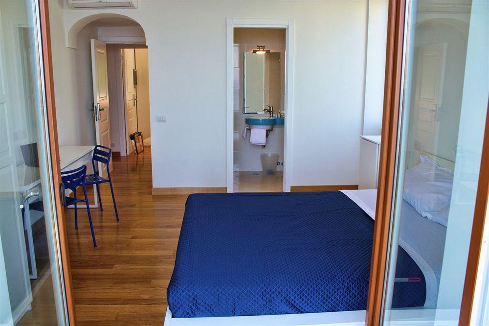 Capri Inn Екстер'єр фото
