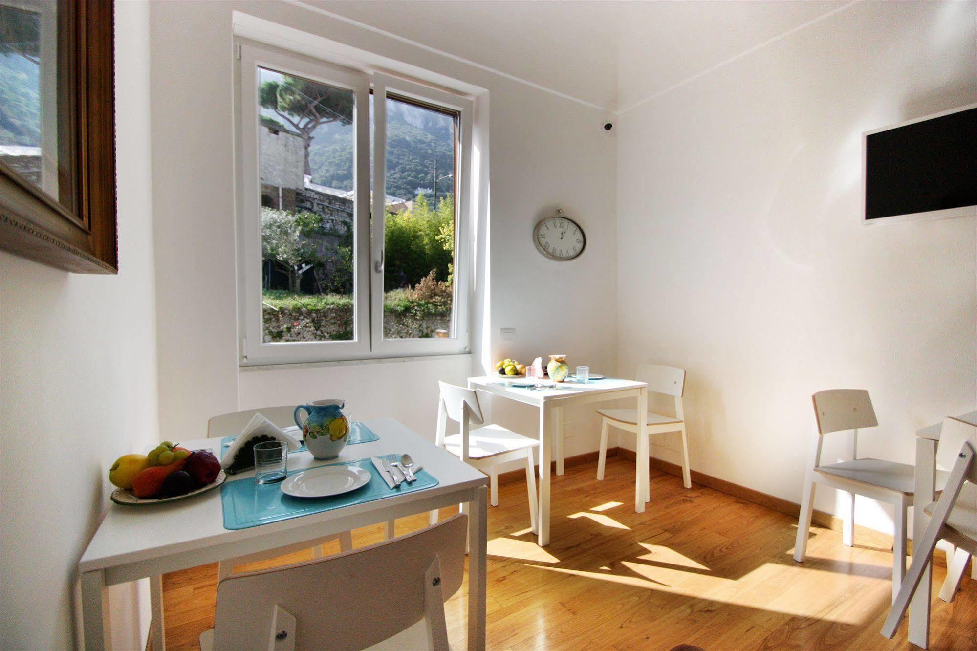 Capri Inn Екстер'єр фото