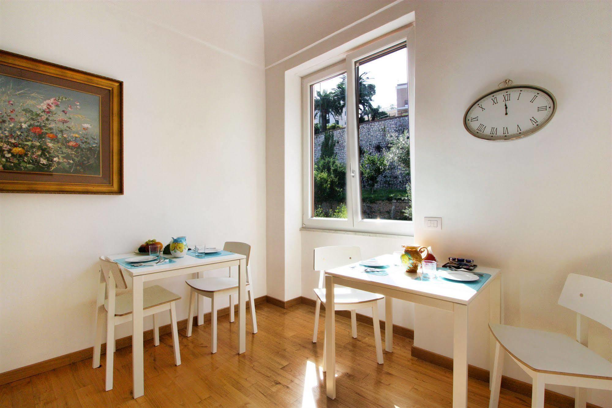 Capri Inn Екстер'єр фото